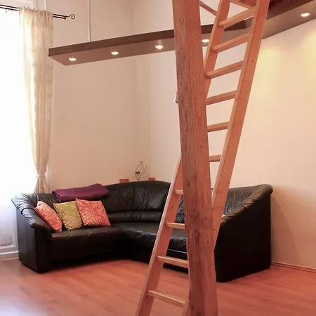 Lux Apartman アパート